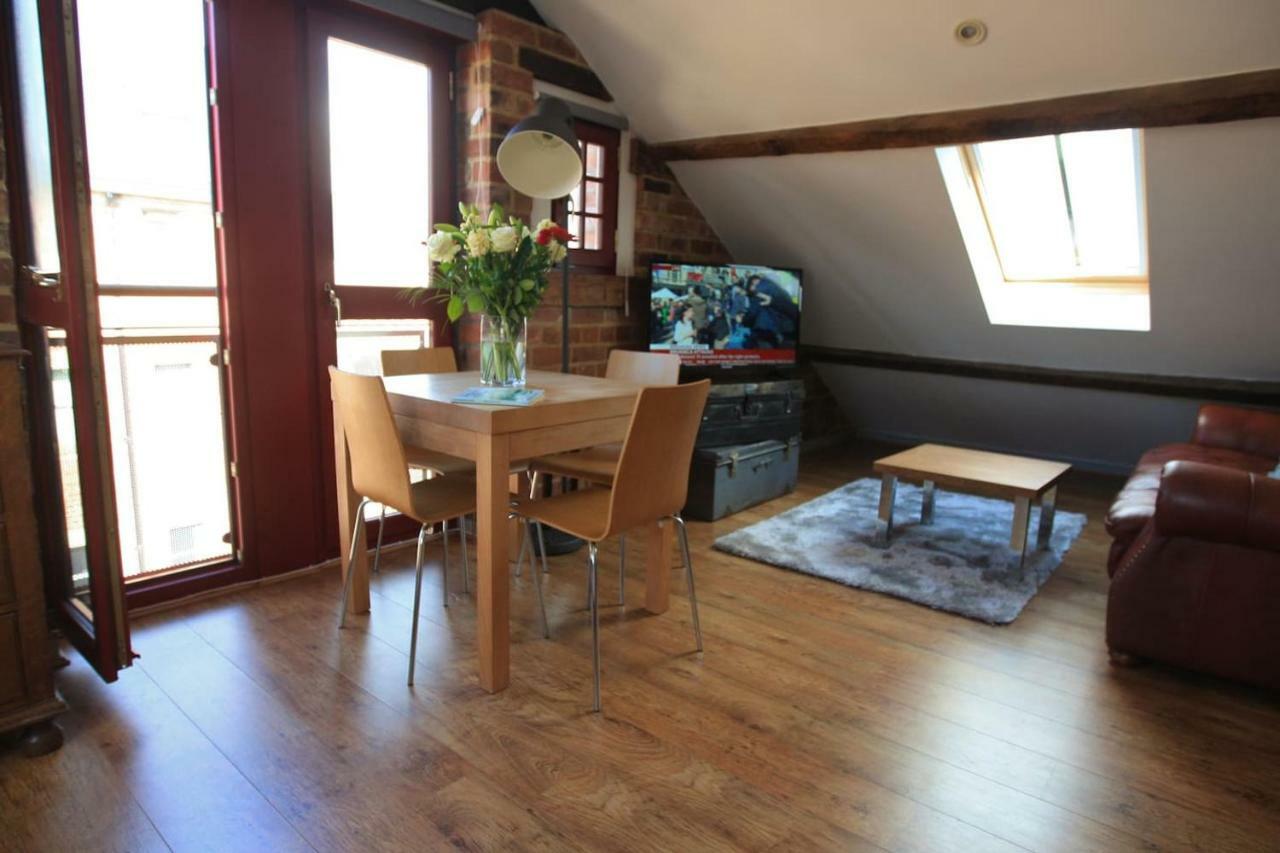 גלוסטר Victorian Penthouse Apartment מראה חיצוני תמונה
